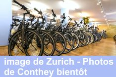 Mountainbikes und E-Bikes im Geschäft Wallis